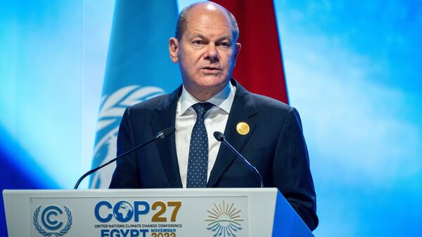 Bundeskanzler Olaf Scholz (SPD) spricht bei der Weltklimakonferenz COP27., © Michael Kappeler/dpa