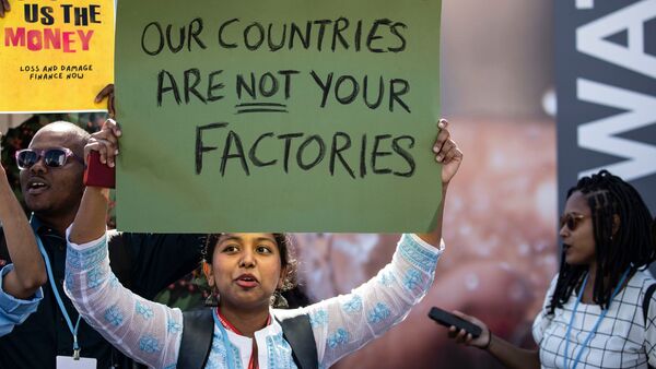 Klimaaktivisten nehmen an der Demonstration «Fridays for Future» während der UN-Klimakonferenz COP27 teil., © Gehad Hamdy/dpa